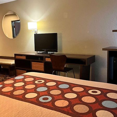 Super 8 By Wyndham Evansville North Stacer Экстерьер фото