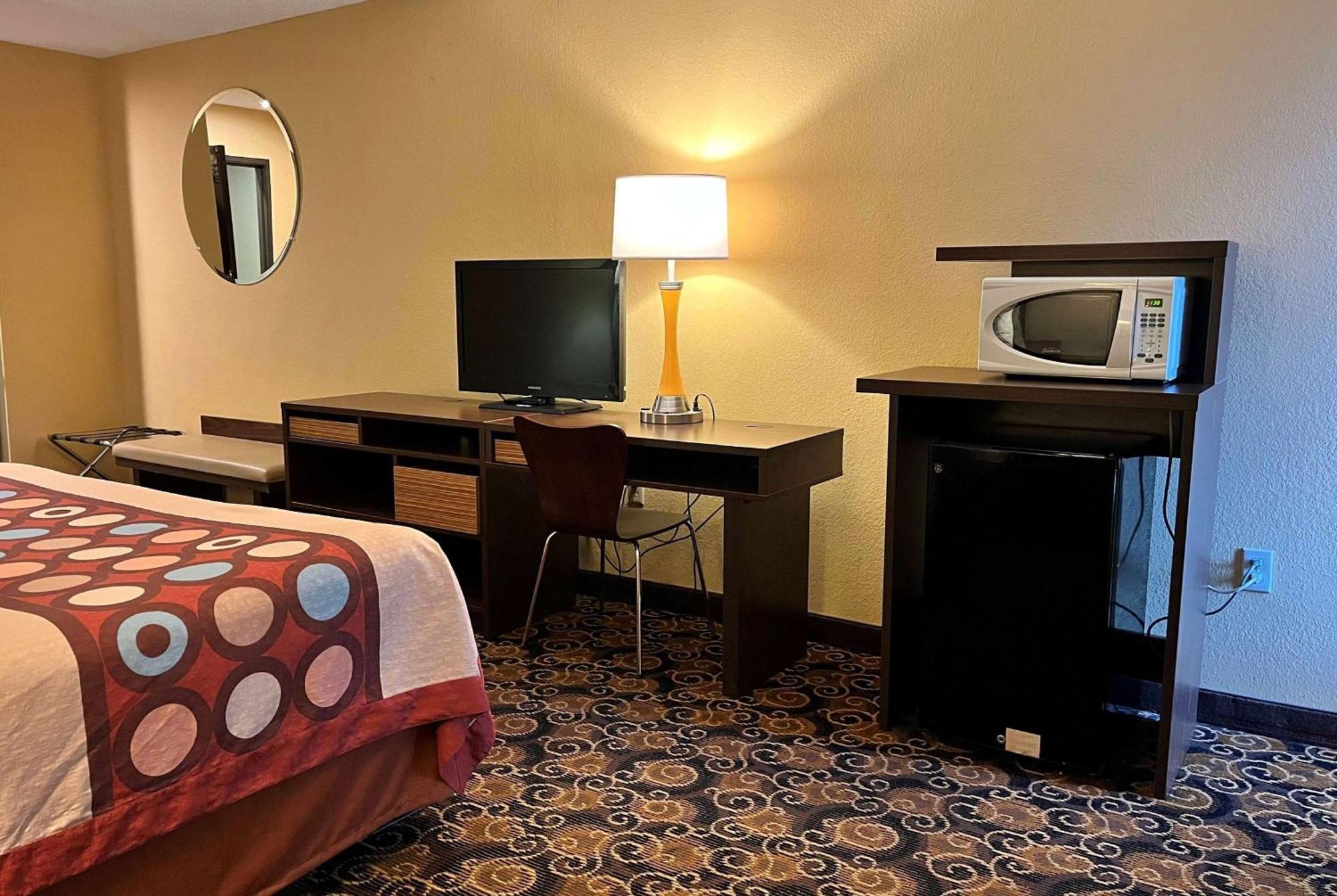 Super 8 By Wyndham Evansville North Stacer Экстерьер фото